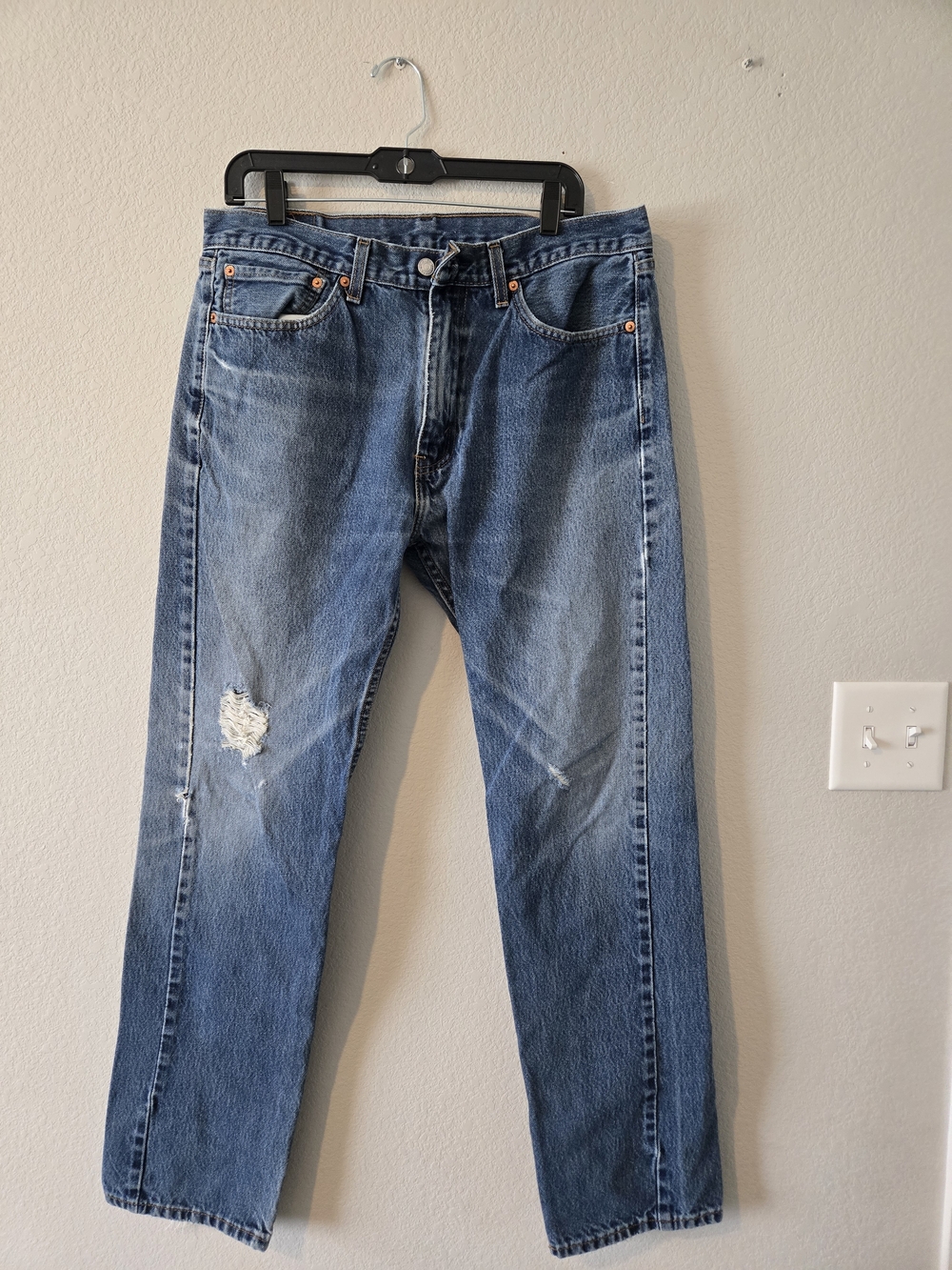 Vintage Levi's 505 Distressed Blue Straight Men's Jeans 36/32